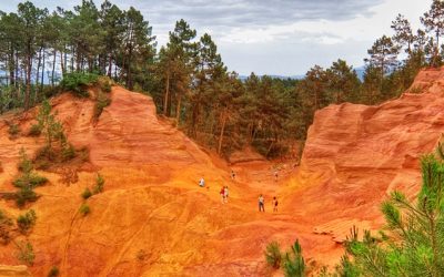 Nella terra dove estraggono il colore Ocra